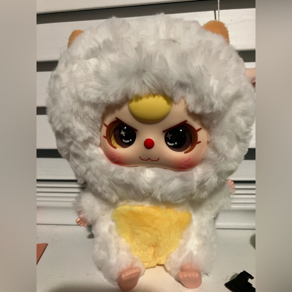 Baby three sheep (this is the larger size) NWOT
